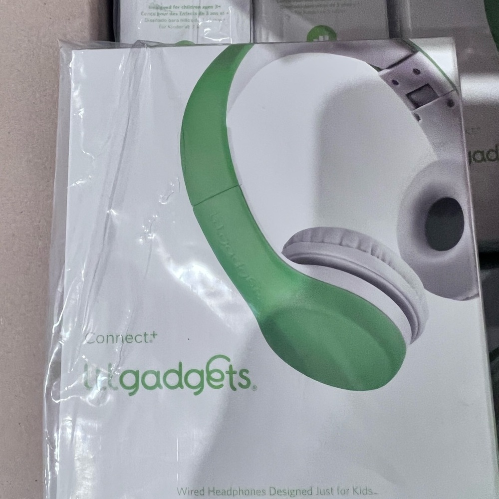 Green Kids Wired Headphones by iFrogz